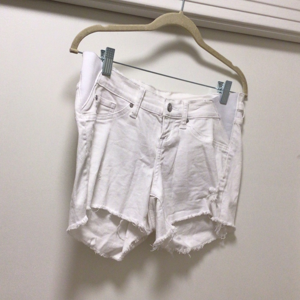 Womens Jessica Simpson Side Panel Destructed Maternity Shorts